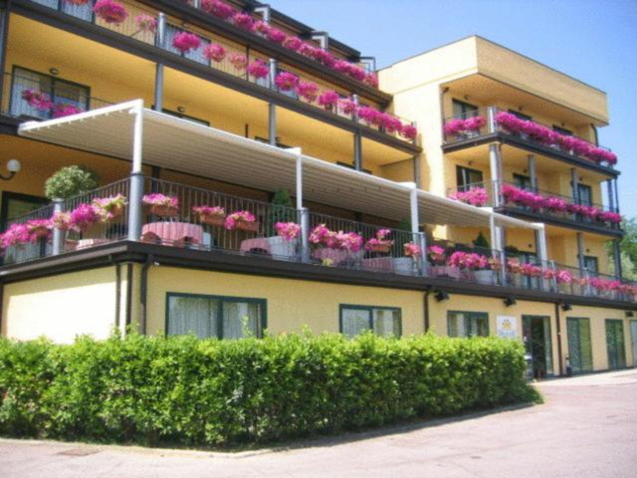 Ahg Riva Del Sole Hotel - Adults Only Moniga del Garda Exterior foto