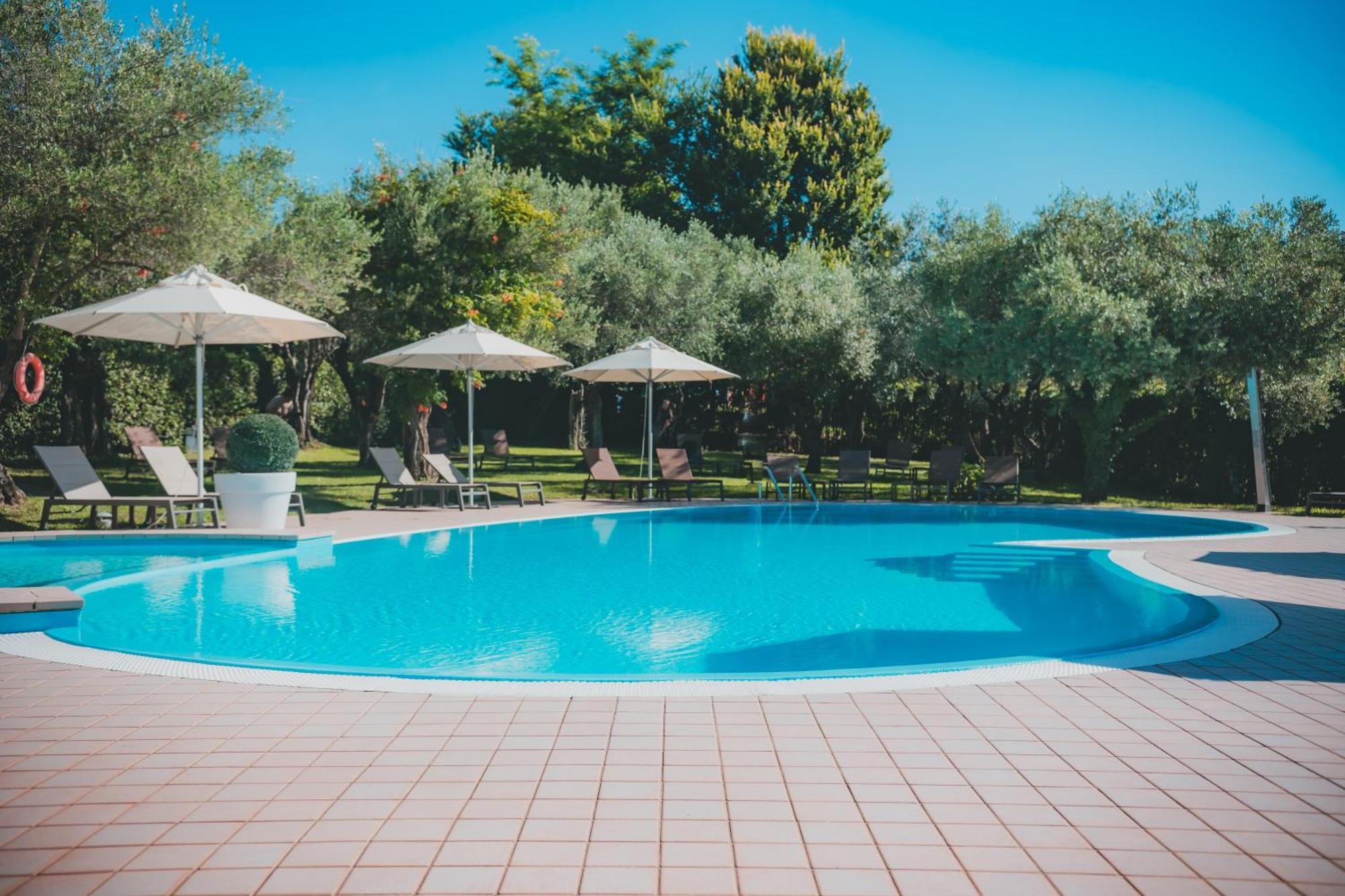 Ahg Riva Del Sole Hotel - Adults Only Moniga del Garda Exterior foto